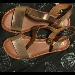 Sandals women size 9